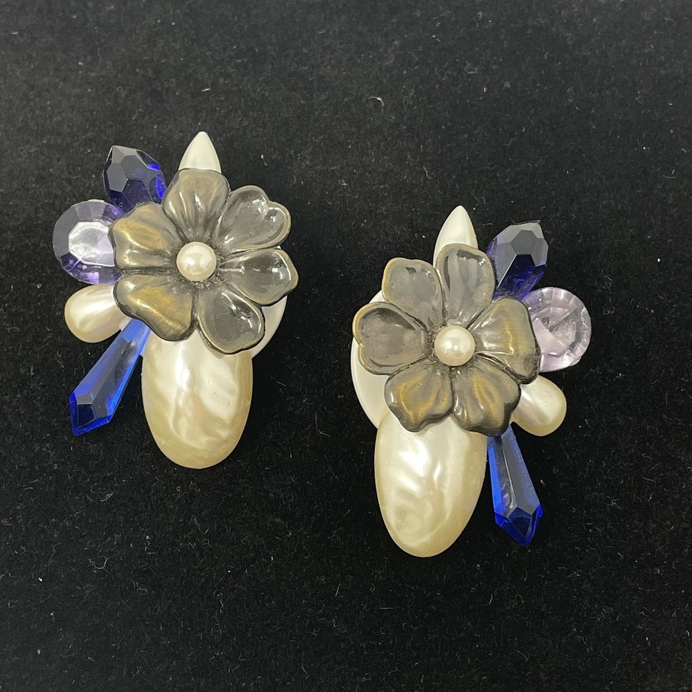 Vintage 80s Retro Style MultiColor Flower‎ Pierced Stud Earrings Bold Statement